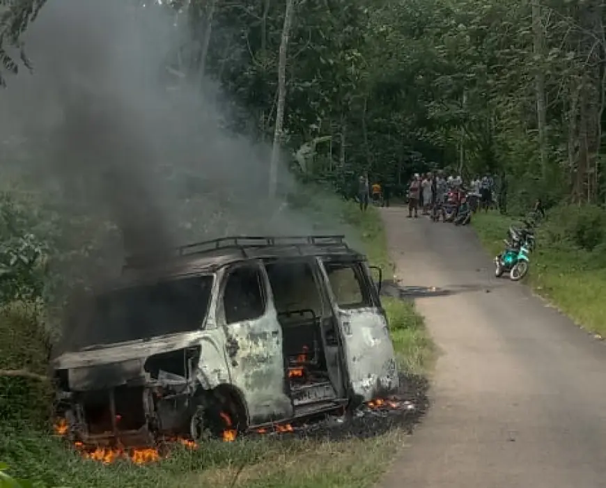 Luxio Terbakar di Jalan Tempur Malang,  Korsleting Diduga Menjadi Penyebabnya