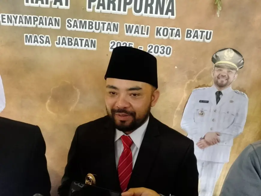 Jelang Porprov Jatim 2025, Pemkot Batu Anggarkan Rp 200 Juta untuk Peremajaan Rumput Stadion Gelora Brantas