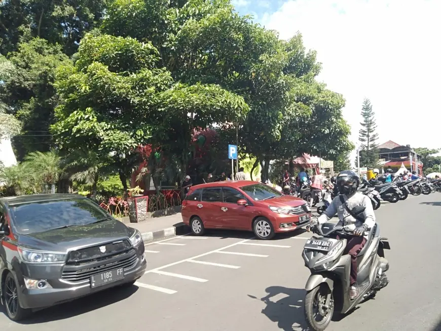Ketua DPRD Soroti Rendahnya Realisasi Retribusi Parkir, Target 2025 Terancam Tak Tercapai