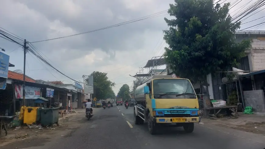 Warga Sampang Keluhkan Penyempitan Jalan Diponegoro, Dishub Usulkan Pelebaran