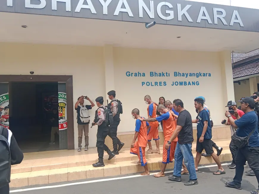 Lima Tersangka Peredaran Narkoba Seberat 3,5 Ons Dibekuk Polisi