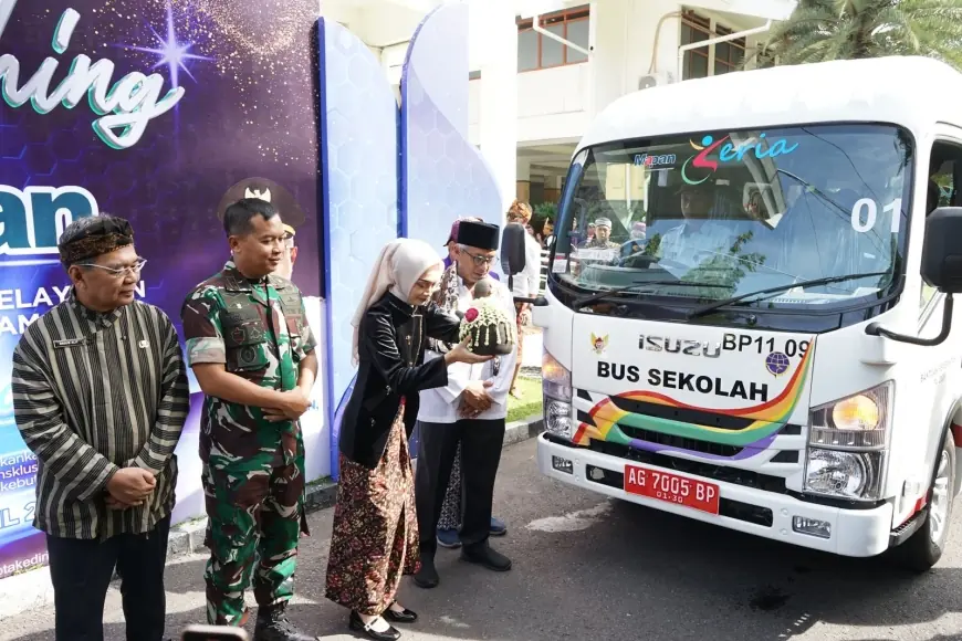 Tingkatkan Layanan bagi Difabel di Kota Kediri, Mbak Vinanda Launching Bus MAPAN CERIA