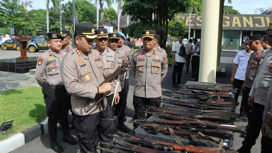 Cegah Penyalahgunaan, Polres Nganjuk Periksa Senpi dan Kendaraan Dinas