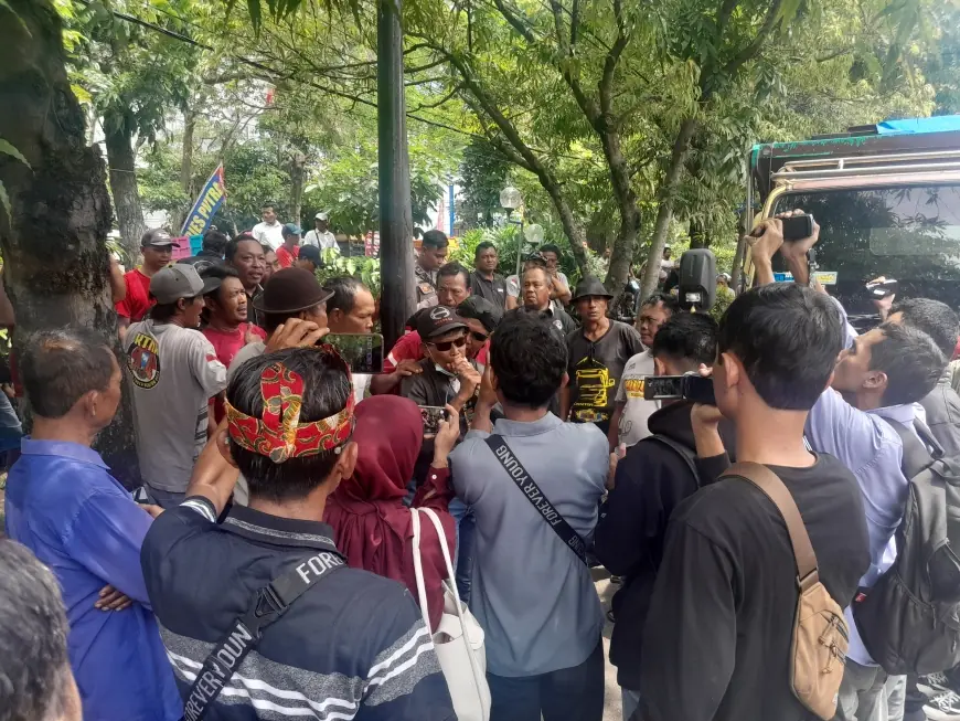 Ratusan Sopir Truk di Nganjuk Tuntut Penertiban ODOL dan Pemutihan Pajak