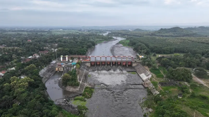 Dua Bendungan di Blitar Segera Di-flushing, Warga Diminta Jauhi Waduk