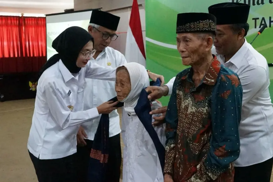 Mbak Vinanda Lepas 240 Jemaah Calon Haji Kota Kediri