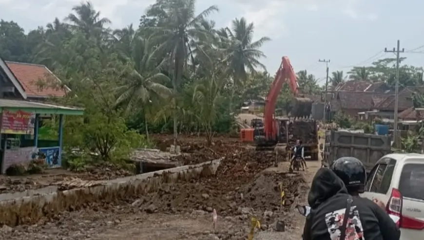 Proyek Jalan Gondanglegi–Balekambang Tetap Dikebut meski Pembebasan Lahan belum Tuntas