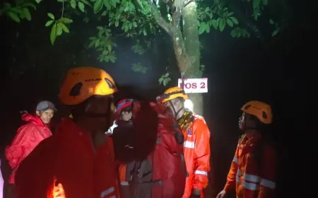 Hujan dan Berkabut, Tim SAR Kesulitan Cari Pendaki yang Terjatuh di Gunung Saeng Bondowoso