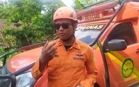 Tim SAR Temukan Pendaki Gunung Saeng Bondowoso yang Terjatuh, Proses Evakuasi Dilakukan