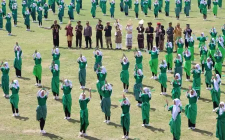 Tarian "Sang Wiyata Bhakti" Persembahan Pelajar untuk Pemkot Batu di Hari Pendidikan Nasional