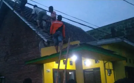 Angin Kencang Terjang Pakis Malang, Atap 10 Rumah Rusak Kerugian Capai Rp 19 Juta