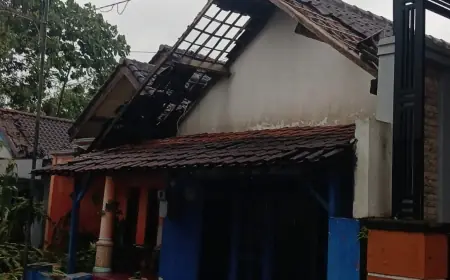 Cuaca Ekstrem Sebabkan Kerusakan Rumah dan Genangan Air di Paksiaji Malang