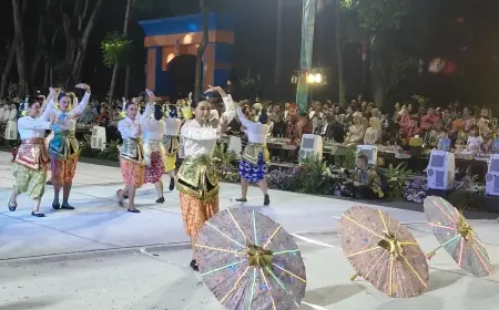 Festival Budaya APEKSI Meriahkan Surabaya Malam Ini: 98 Wali Kota Tampilkan Ragam Adat Nusantara