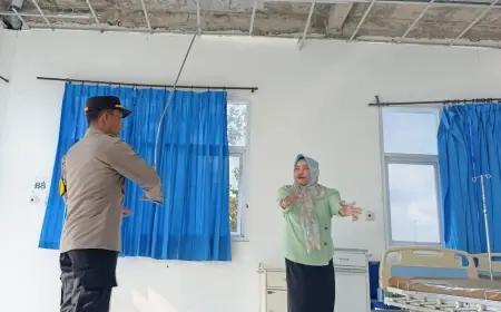 Telan Anggaran Rp 4,2 Miliar, Atap Plafon Puskesmas Perak Jombang Ambrol