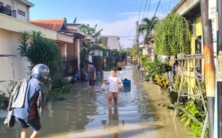 Hujan Lebat, Sejumlah Jalan dan Rumah di Driyorejo Gresik Tergenang Banjir