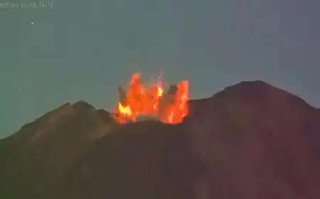 Gunung Semeru Erupsi, Kolom Abu Mencapai 600 Meter di Atas Puncak