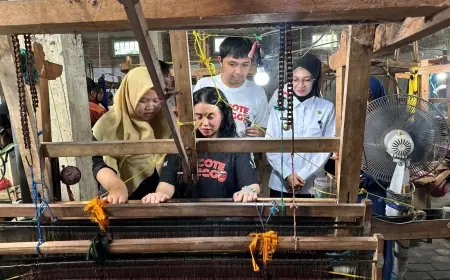 Kenalkan Potensi Kota Kediri, Vinanda Ajak Pemeran Film "Cocote Tonggo" ke Kampung Tenun Ikat Bandar Kidul