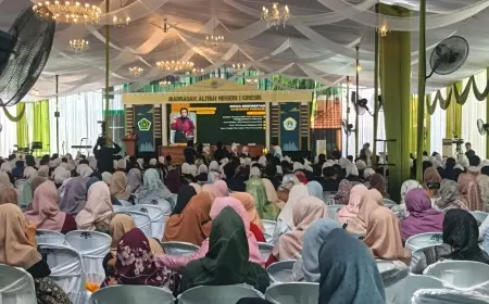 Siswa MAN 1 Gresik Dipungut Rp1,2 Juta untuk Acara Kelulusan, Legislatif Minta Klarifikasi