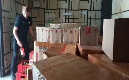 Satpol PP Probolinggo Temukan Ribuan Botol Miras di Rumah Warga