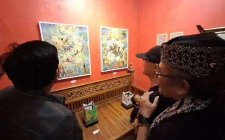 Melihat Pameran Damar Kurung yang Jadi Warisan Budaya Tak Benda Gresik