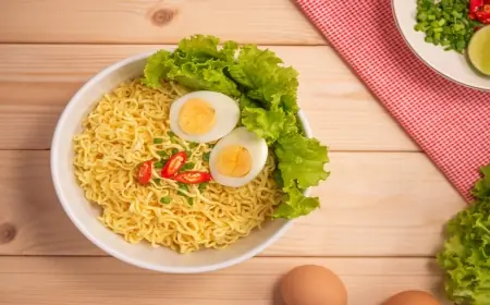 Jangan Asal Makan, Inilah Bahaya Konsumsi Mi Instan Berlebihan