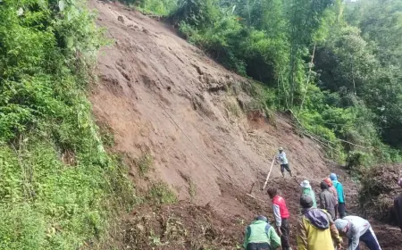 Usulan Tembok Penahan Tebing di Jalur Pura Luhur Giri Arjuno Terabaikan sejak 2017