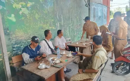 Ngopi saat Jam Kerja, Puluhan ASN Gresik Ditertibkan Petugas Gabungan