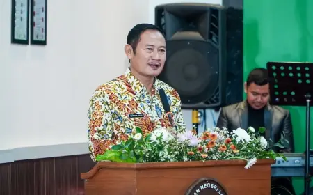 Charis Mardiyanto Diabadikan Jadi Nama Ruang Sidang Utama PN Lamongan