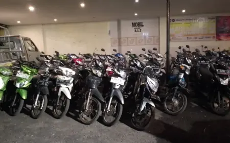 Polisi Sita 47 Motor dan Bongkar Arena Sabung Ayam di Karangploso Malang