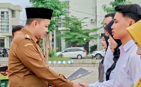 Serahkan Ratusan SK CPNS Formasi 2024, Bupati Pasuruan Minta Pegawai Buang Ego