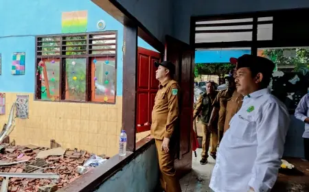 Ruang Kelas SDN Petung III Ambruk, Bupati Pasuruan Instruksikan Segera Dibangun