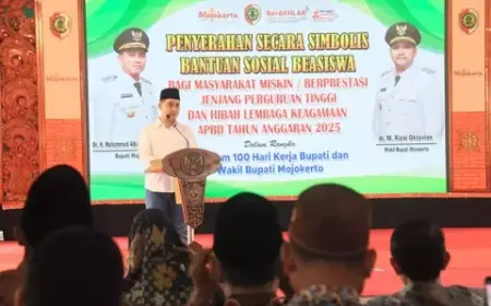 Bupati Mojokerto Salurkan Beasiswa dan Hibah Rp28 Miliar untuk Tempat Ibadah