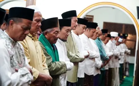 Malam Tirakat HJL ke-456, Warga Lamongan Gelar Sujud Syukur dan Doa Bersama