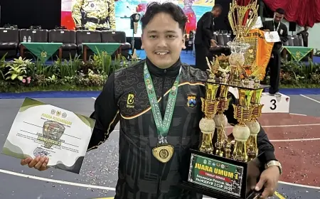 Personil Polres Lamongan, Sabet Emas di Kejuaraan Terbuka Pencak Silat Pangdivif 2 Cup 2025