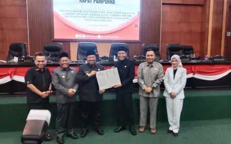 DPRD Jombang Gelar Rapat Paripurna Penyampaian Pendapat Akhir Fraksi atas Jawaban Bupati Jombang