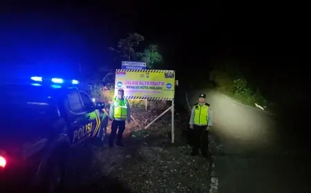 Simpang Tiga Makam Bantur Malang Jadi Titik Rawan Kemacetan Saat Libur Panjang