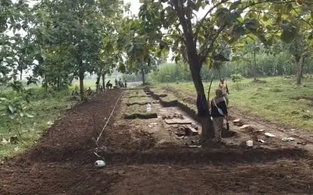 Ekskavasi Rampung, Ini Temuan Arkeolog di Selatan Candi Brahu Mojokerto