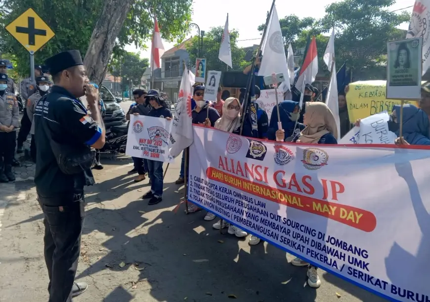 Pilih Gelar Aksi Turun Jalan, Puluhan Buruh di Jombang Ogah Ikuti Acara Pemkab
