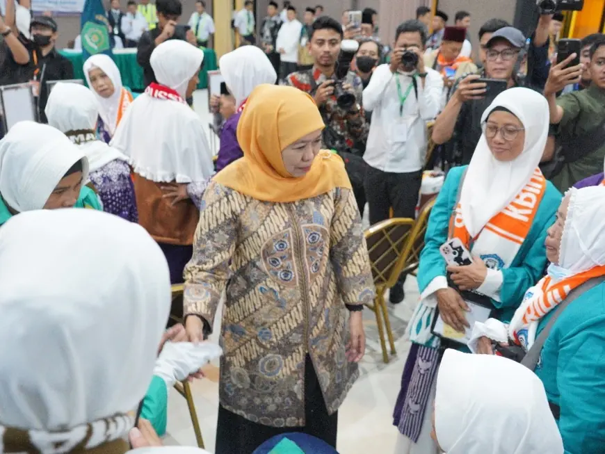 Kloter 1 Embarkasi Surabaya Diberangkatkan, 380 Jemaah Layak Terbang ke Madinah
