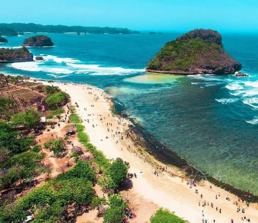5 Rekomendasi Pantai di Malang Selatan yang Cocok untuk Liburan