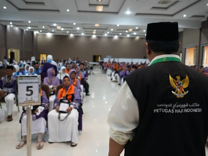 Jemaah Haji Asal Sidoarjo Meninggal di Pesawat Saat Terbang ke Madinah