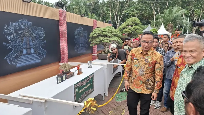 Perputaran Uang dari Kontes Bonsai di Gresik Diprediksi Capai Miliaran