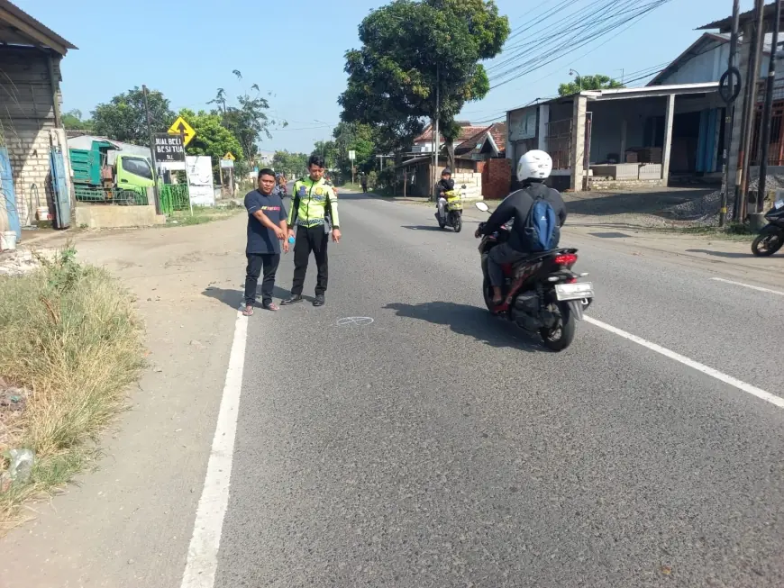 Hendak Menyeberang, Bus di Gresik Tabrak Pengendara Motor Hingga Tewas