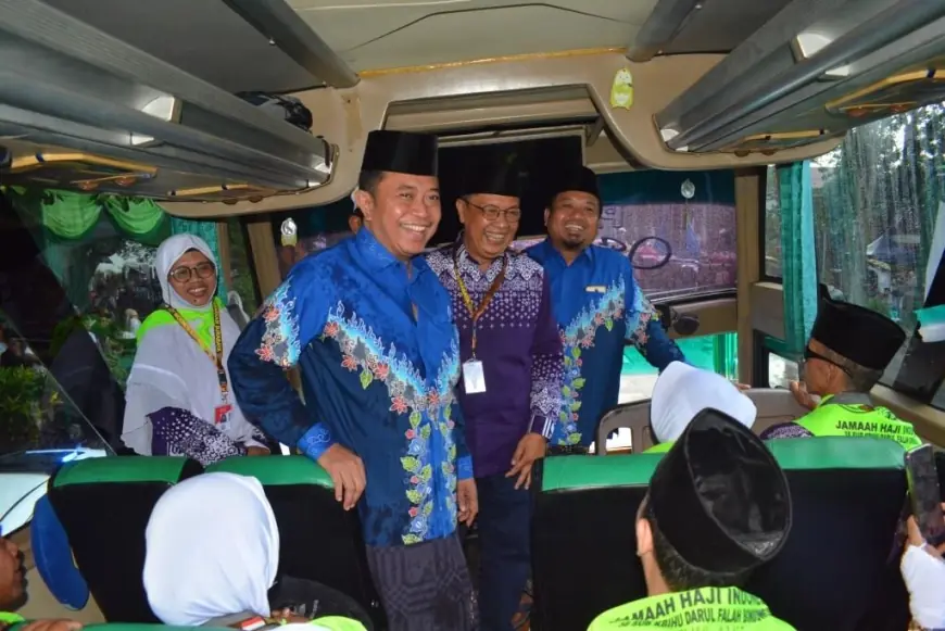 Jemaah Haji Asal Bondowoso Berangkat ke Tanah Suci