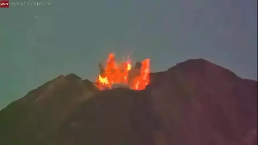 Gunung Semeru Erupsi, Kolom Abu Mencapai 600 Meter di Atas Puncak