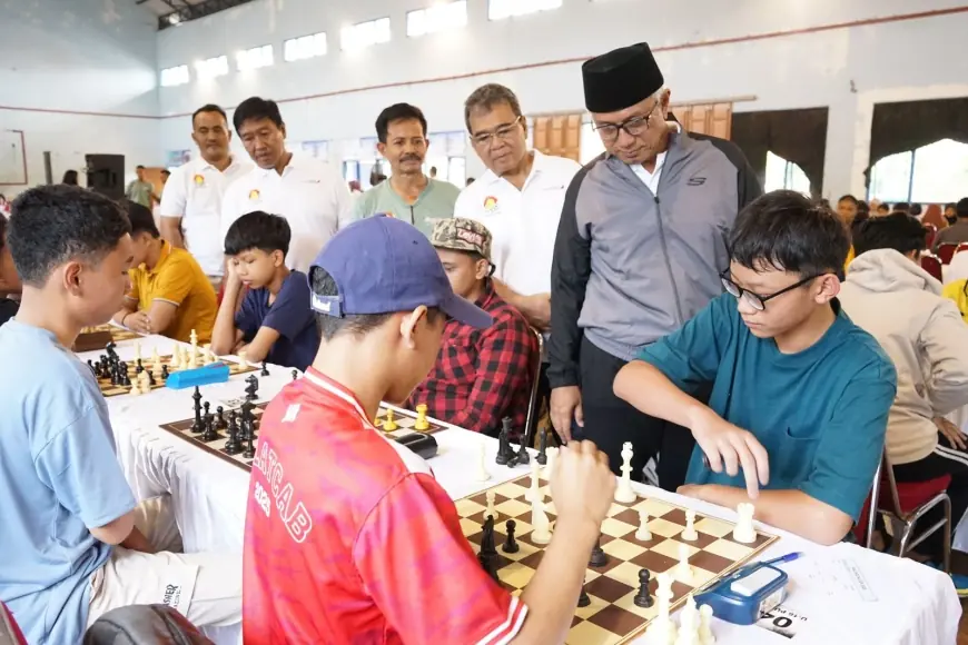 Gus Qowim Buka Open Turnamen Catur Wali Kota Cup 2025 di Kediri