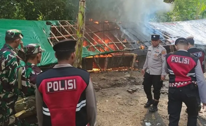 Gagal Temukan Pelaku, Polres Mojokerto Bakar Dua Arena Sabung Ayam