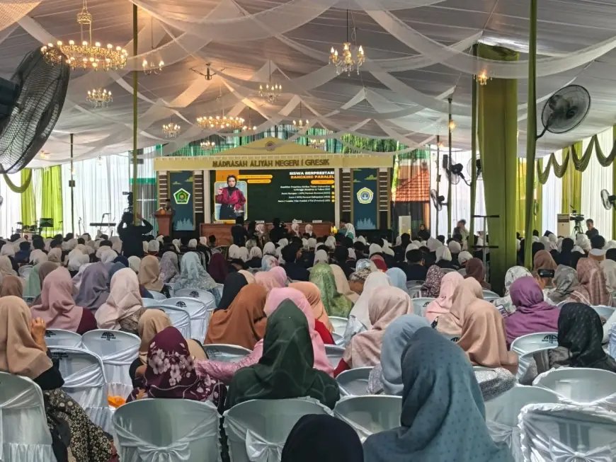 Siswa MAN 1 Gresik Dipungut Rp1,2 Juta untuk Acara Kelulusan, Legislatif Minta Klarifikasi