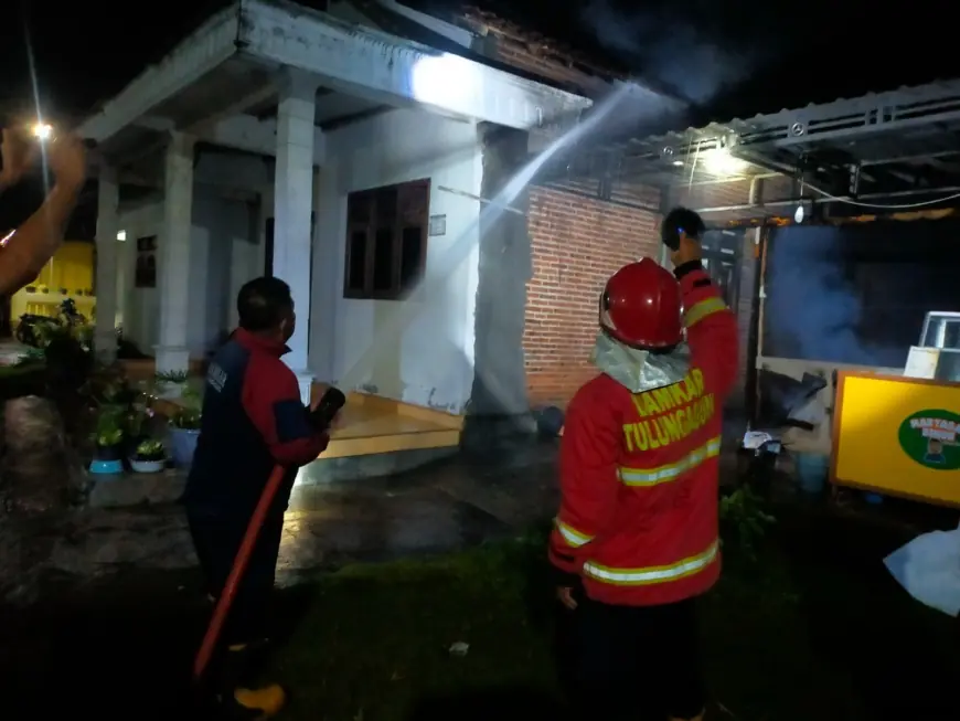 Kebakaran Dipicu Korsleting Listrik di Tulungagung, Dapur dan Dua Motor Ludes Terbakar