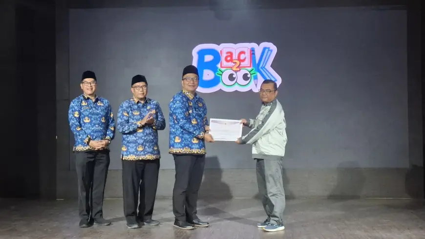 Getol Bangun Literasi Masyarakat, PT Smelting Terima Penghargaan dari Pemkab Gresik